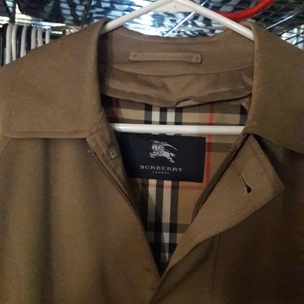 Men's Burberry Coat w/ removable lining/vest - Picture 8 of 8
